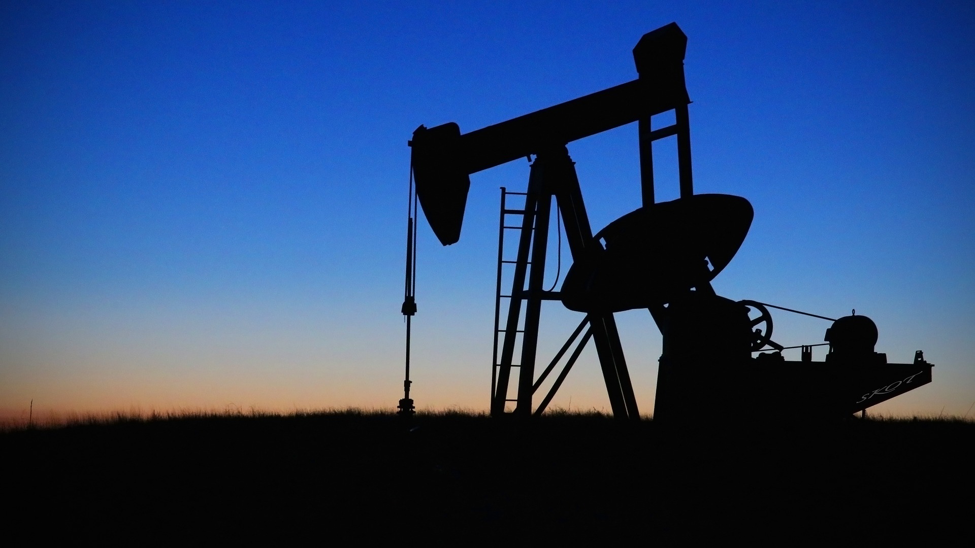 Le prix du pétrole divisé par deux ces six prochains mois?