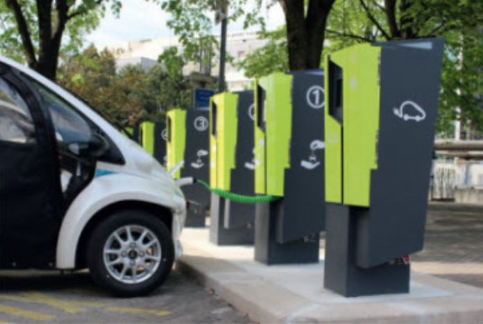 Partenariat Europcar Izivia pour la location de voitures électriques