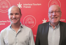 Blaise Borezée, directeur général d'Interface Tourism France (à gauche) et Gaël de la Porte du Theil, président d'Interface Tourism