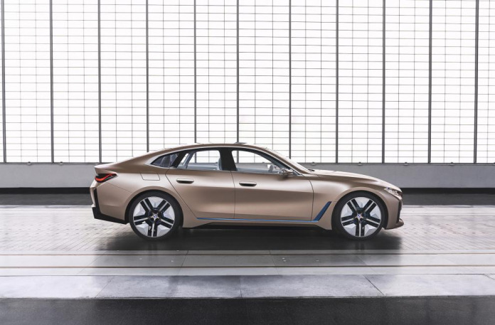 Voiture électrique : BMW dévoile un nouveau modèle doté de 600 km d'autonomieVue de la i4, le nouveau concept 100