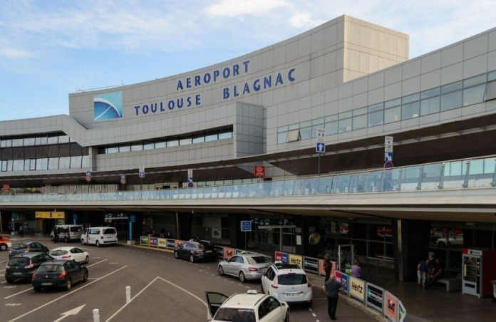 Toulouse : les taxis menacent de bloquer les accès à l'aéroport lundi 16 mars