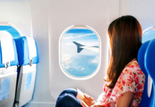 En avion, les femmes sur un siège éjectable