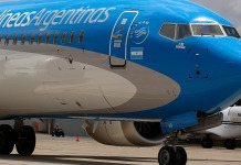 Aerolíneas Argentinas annonce des poursuites pénales contre les passagers qui tentent d'éviter les contrôles sanitaires
