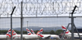 Restrictions UK : "le pire moment" pour les compagnies aériennes européennes